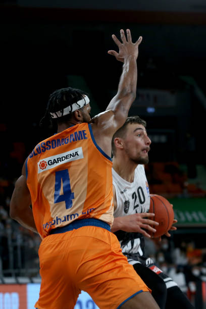 策略帮助球 策略帮助球