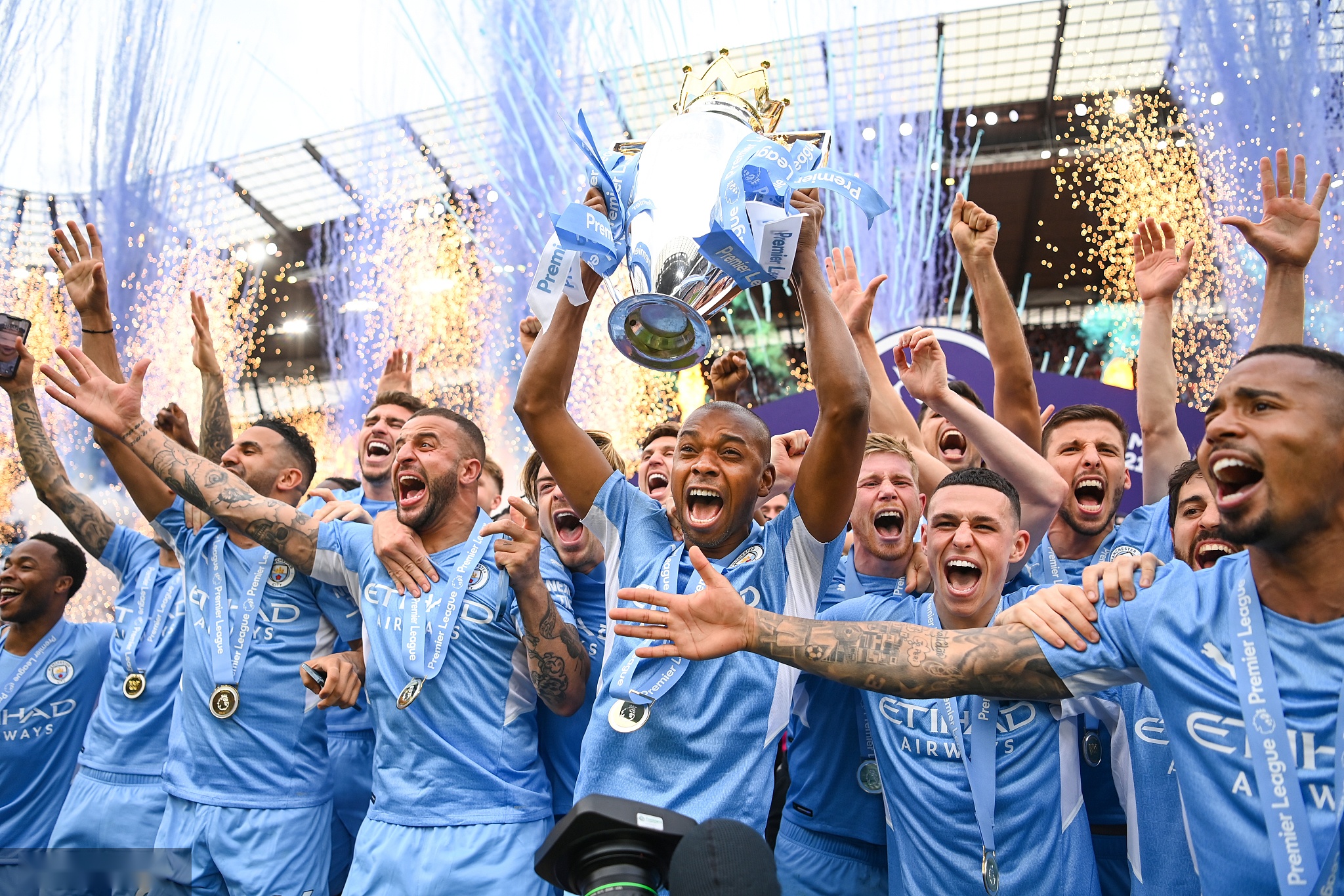 拼抢和快速 拼抢和快速