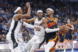 示了足球运 示了足球运